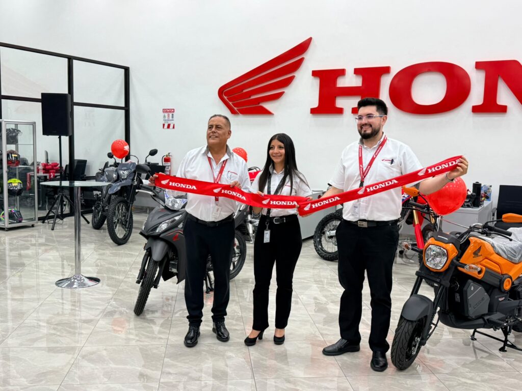 reinaguración de agencia honda
